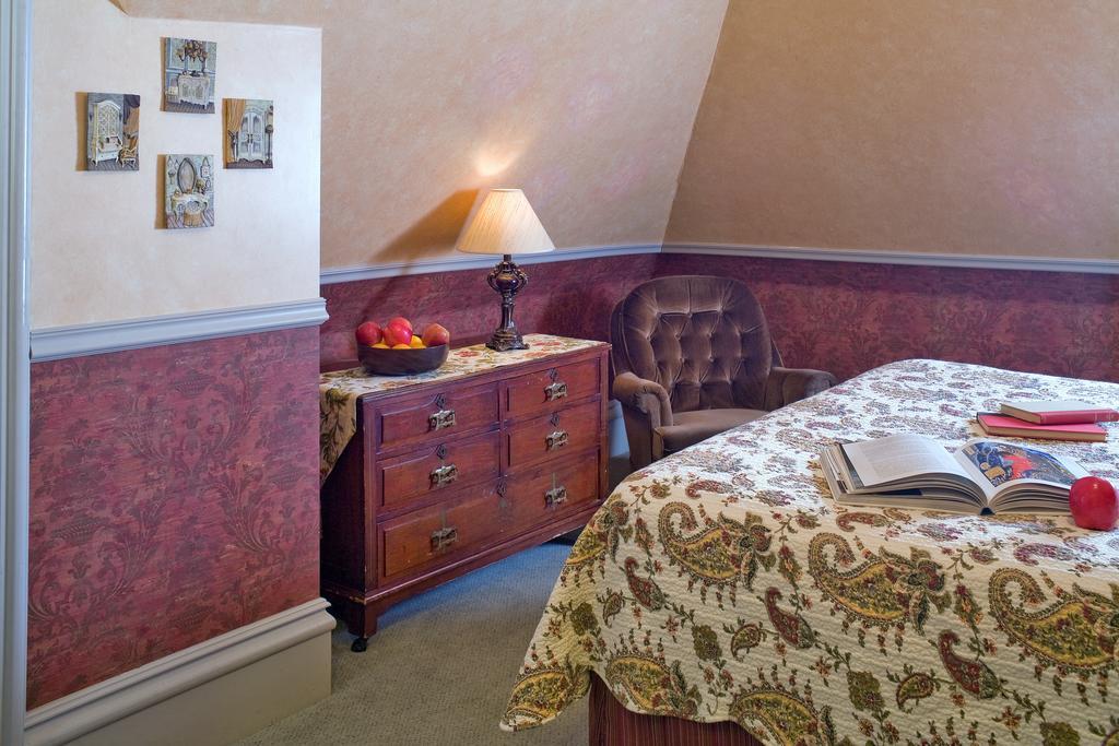 Kalamazoo House Bed & Breakfast Room photo