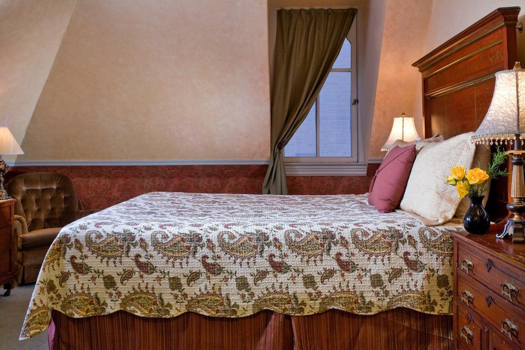 Kalamazoo House Bed & Breakfast Room photo
