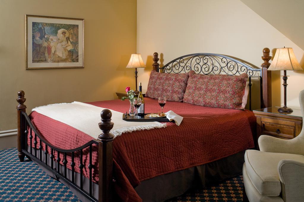 Kalamazoo House Bed & Breakfast Room photo