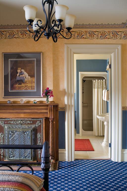 Kalamazoo House Bed & Breakfast Room photo