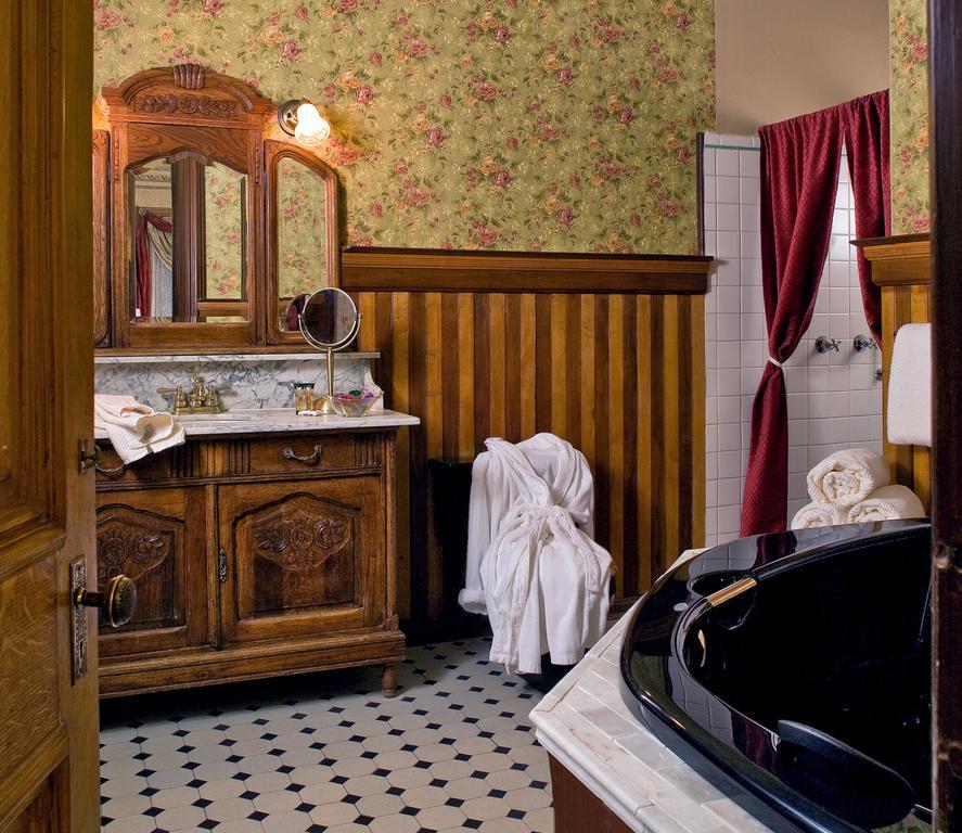 Kalamazoo House Bed & Breakfast Room photo